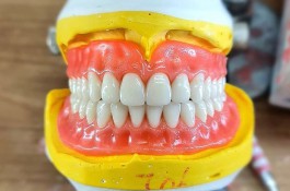 لابراتوار دندانسازی مروارید | ساخت انواع دندان مصنوعی