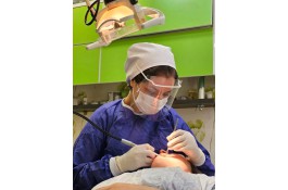 متخصص جراحی و درمان ریشه دندان دکتر میترا وثوقی | درمان ریشه دندان غرب تهران